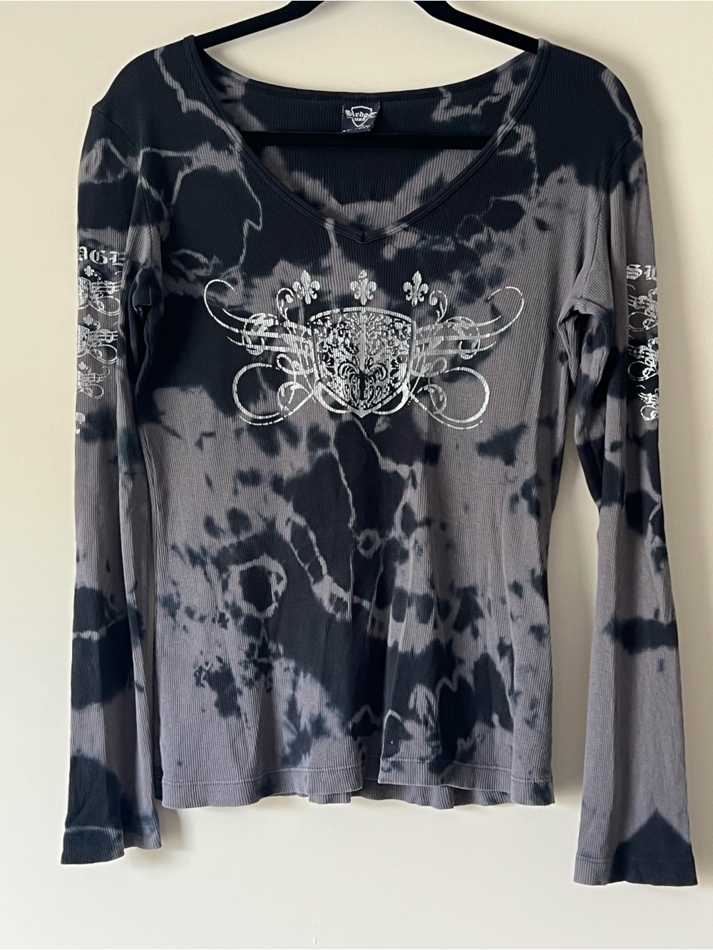 Long Sleeve Tie-Dye Graphic Tee — Black & Gray